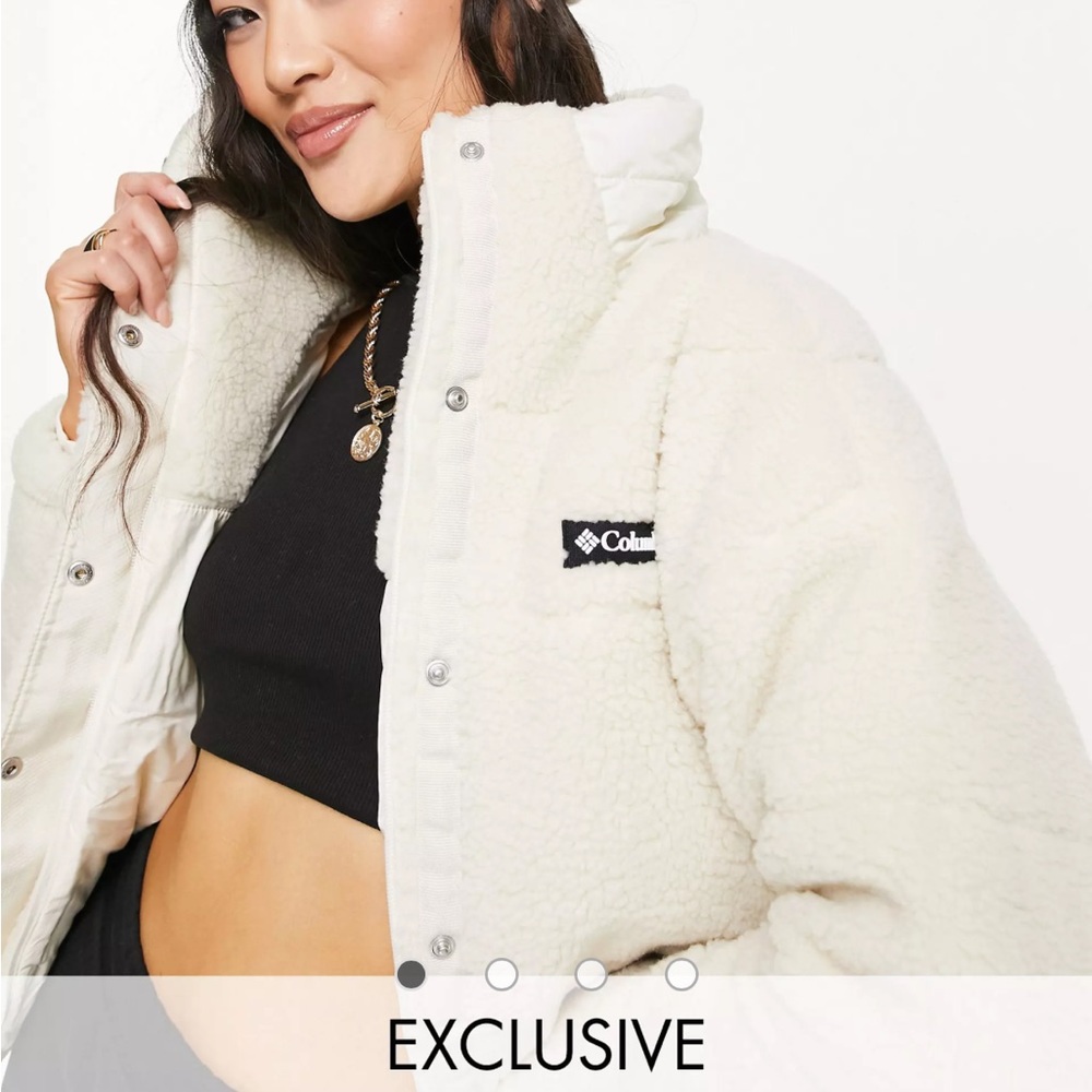 Columbia Lodge Baffled sherpa jacket in beige Exclusive